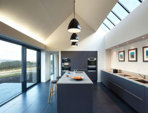 Cómo mejorar la eficiencia energética de tu hogar con el diseño de interiores